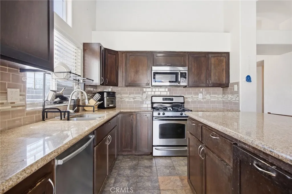 Additional image 18 of 3802 Windflower Avenue, Bakersfield, CA 93313