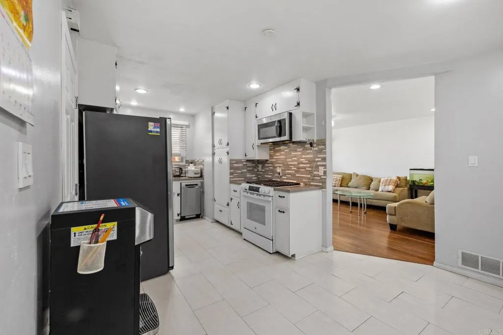 Additional image 77 of 7273 Arillo St, San Diego, CA 92111