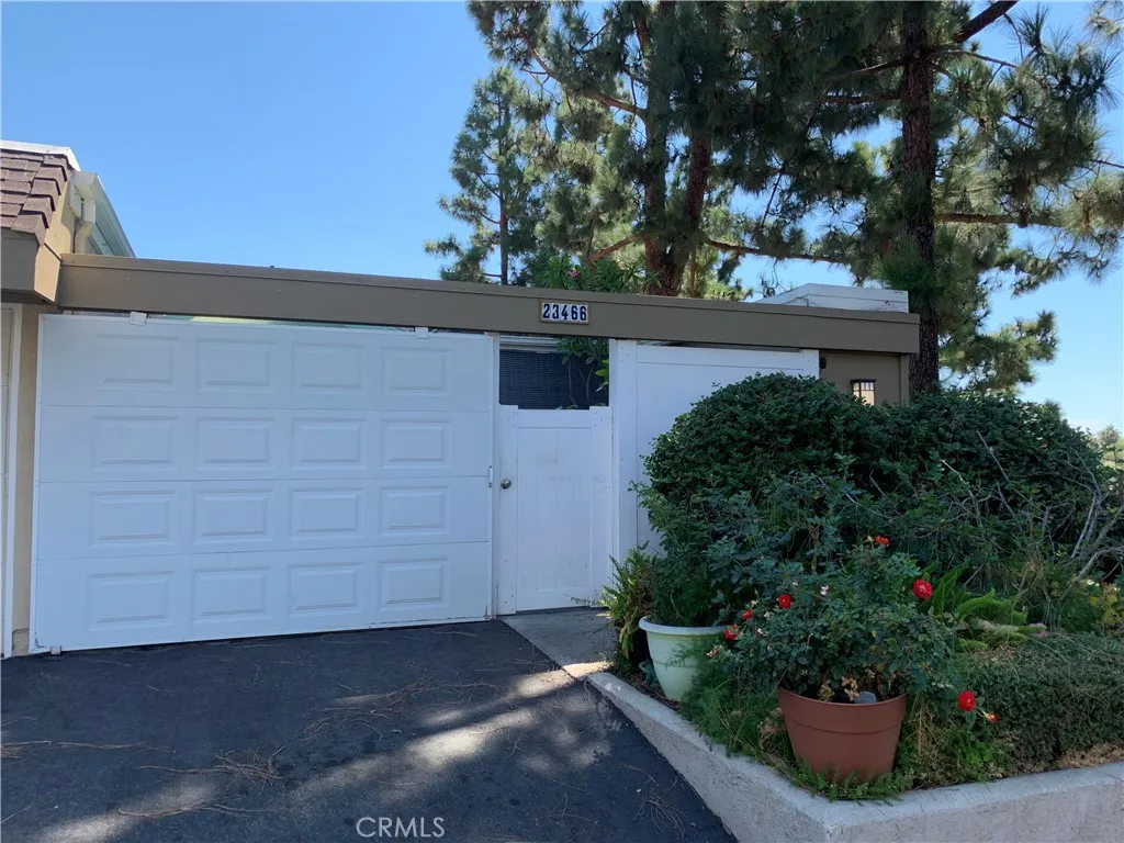 23466 Caminito Lazaro Unit 226, Laguna Hills, CA 92653