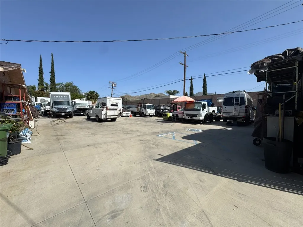 Additional image 21 of 15723 Kadota St, Sylmar, CA 91342