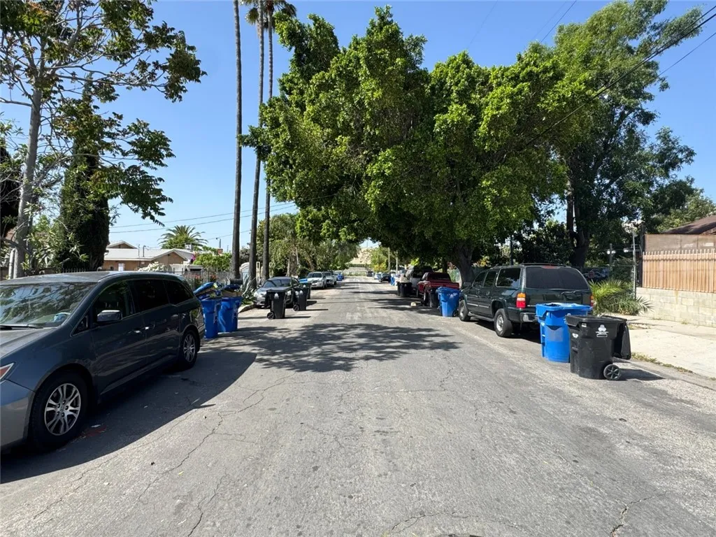Additional image 18 of 15723 Kadota St, Sylmar, CA 91342