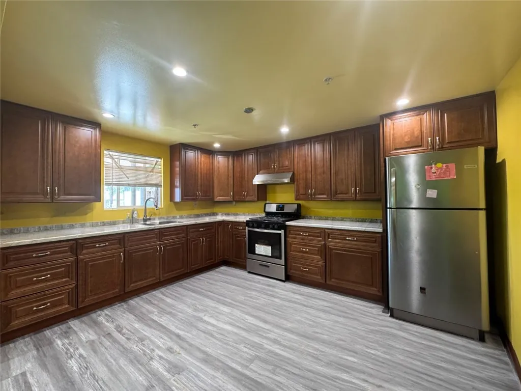 Additional image 32 of 15723 Kadota St, Sylmar, CA 91342