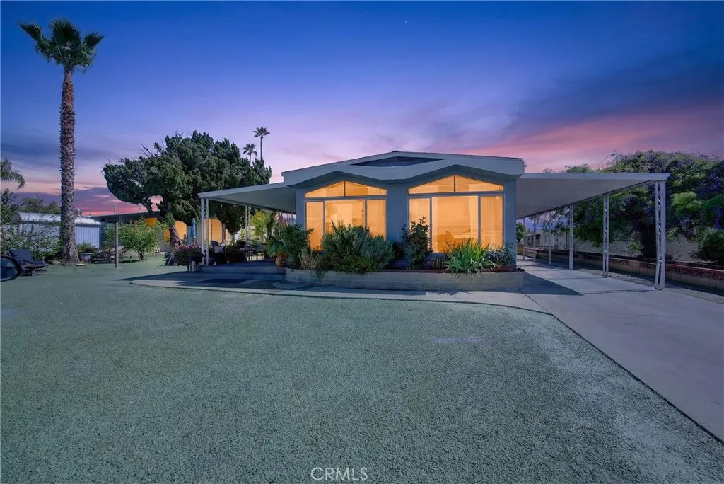 780 Santa Clara Circle, Hemet, CA 92543