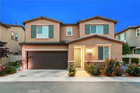 23148 W Saratoga Way, West Hills, CA MLS: WS25101234