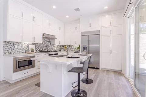20621 Chestnut Circle, Porter Ranch, CA MLS: SR25104417