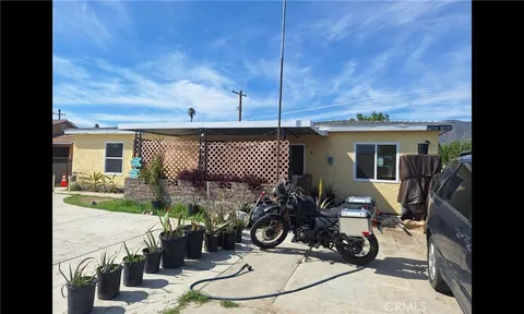 1280 E 33rd Street, San Bernardino, CA MLS: IG25068346
