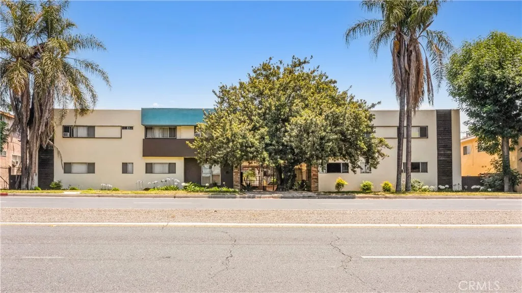 8740 Topanga Cyn Blvd