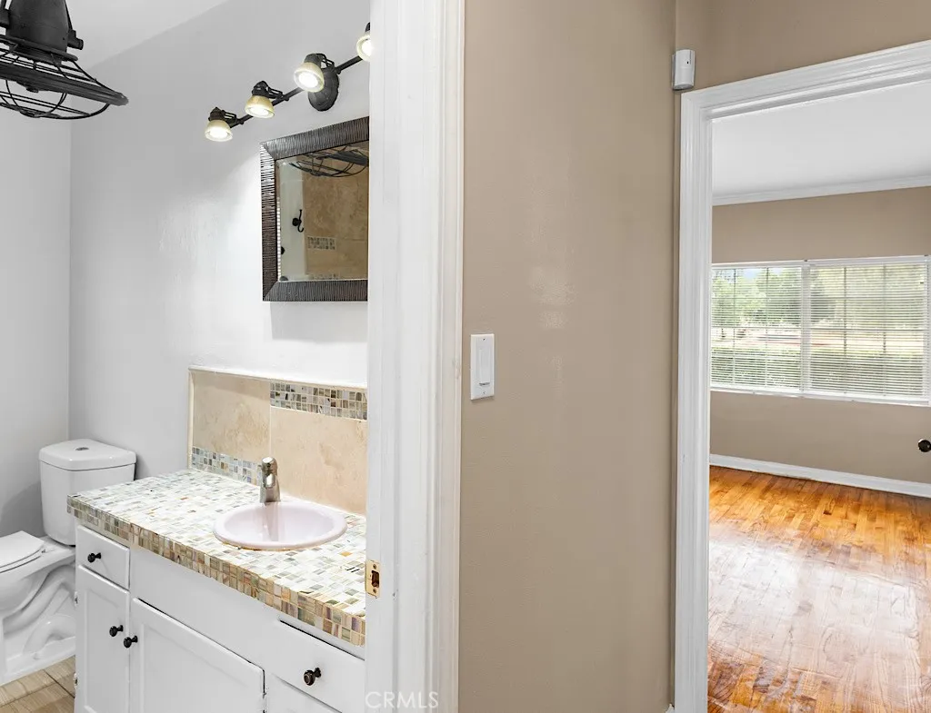 Additional image 11 of 16637 Victory Boulevard, Van Nuys, CA 91406