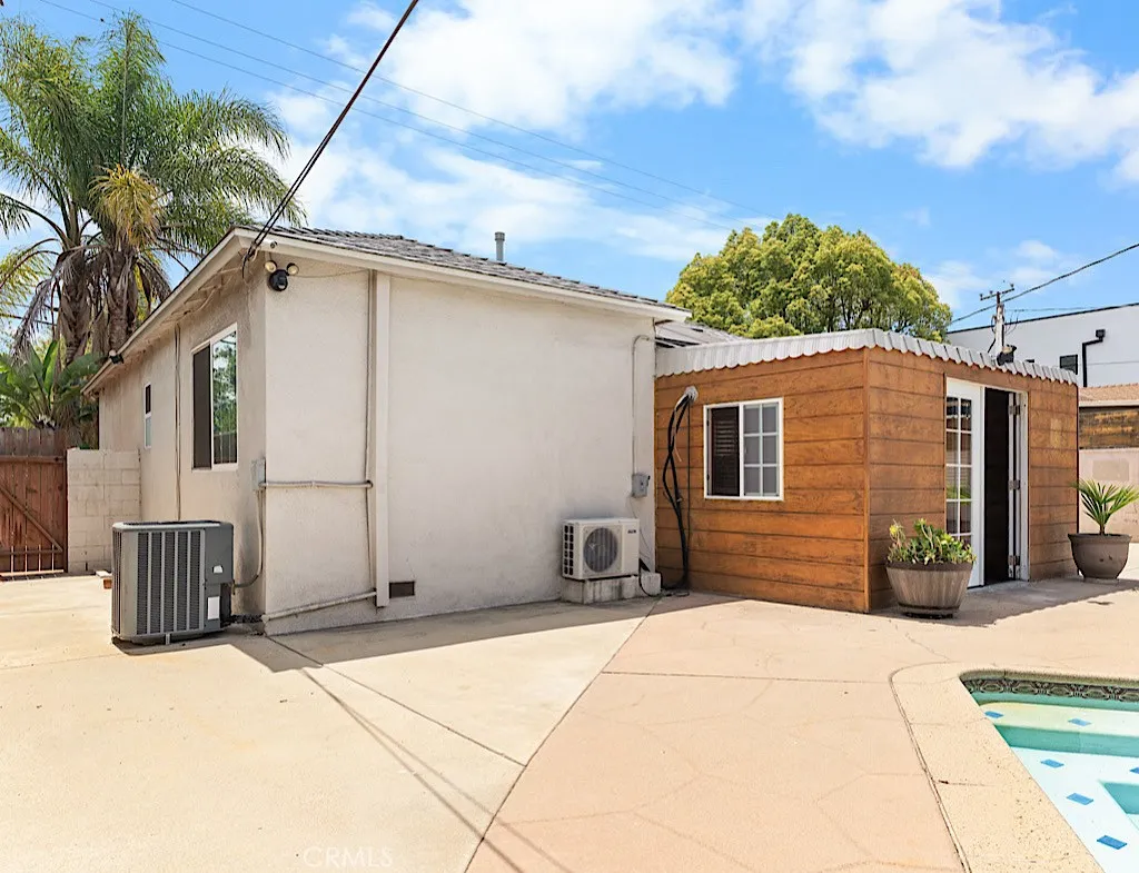 Additional image 32 of 16637 Victory Boulevard, Van Nuys, CA 91406