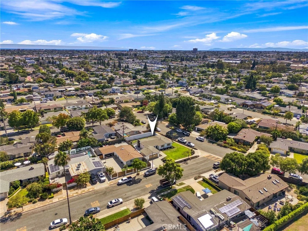 245 Tulane Rd, Costa Mesa, CA 92626