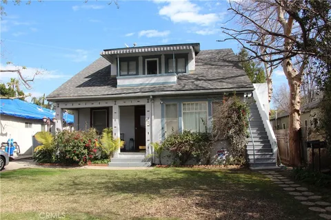 324 S Vinedo Avenue, Pasadena, CA MLS: AR25030210