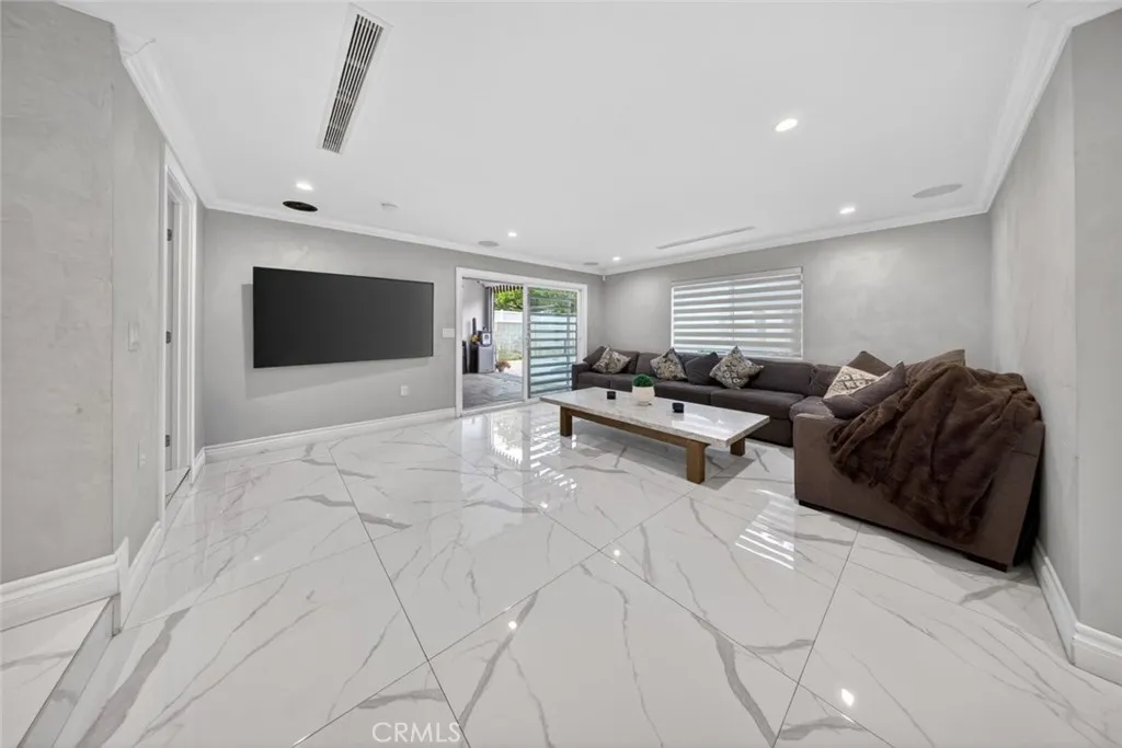 Additional image 43 of 7108 Colbath Ave, Van Nuys, CA 91405