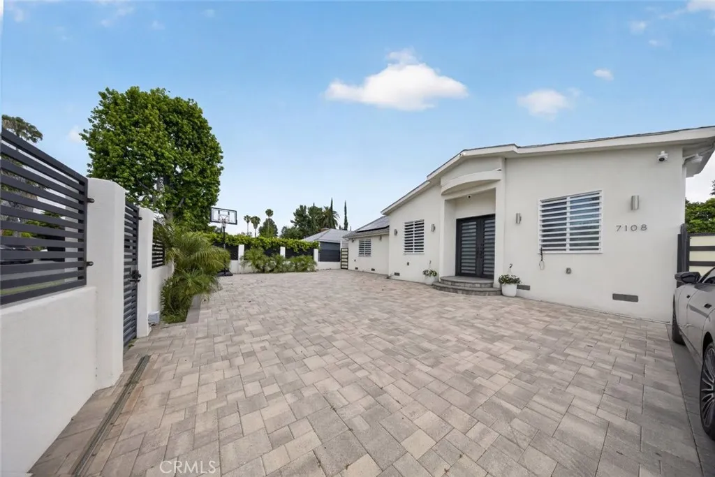 Additional image 4 of 7108 Colbath Ave, Van Nuys, CA 91405