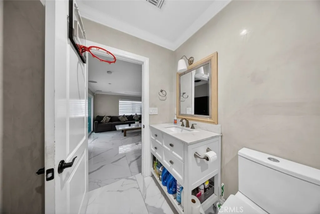 Additional image 49 of 7108 Colbath Ave, Van Nuys, CA 91405