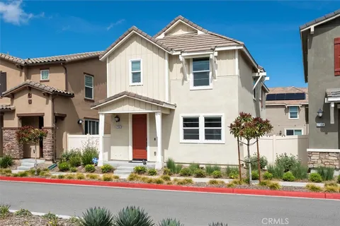 27556 Antelope Drive, Canyon Country, CA MLS: SR25068275