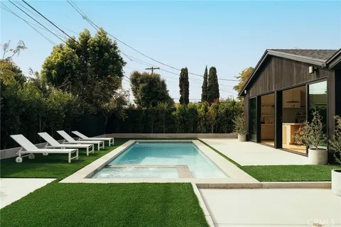 6144 W 76th Street, Los Angeles, CA MLS: DW25060485