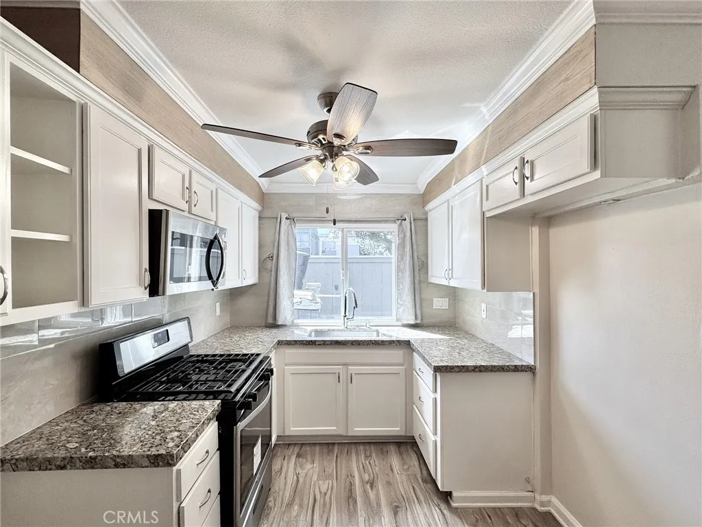 Additional image 31 of 2910 S Greenville St Unit H, Santa Ana, CA 92704