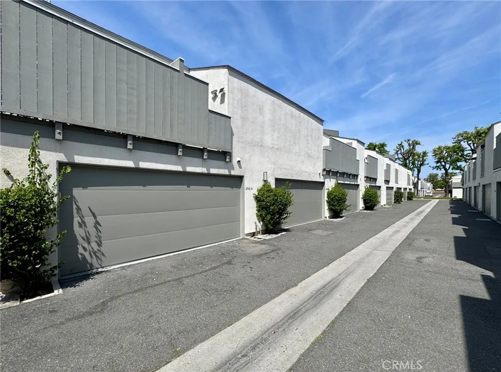 Additional image 19 of 2910 S Greenville St Unit H, Santa Ana, CA 92704