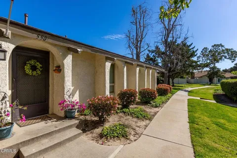 550 Holly Avenue, Oxnard, CA MLS: V1-28516