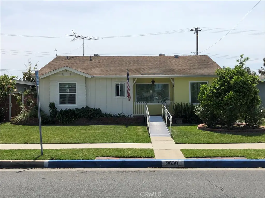 9630 Foster Road, Bellflower, CA 90706