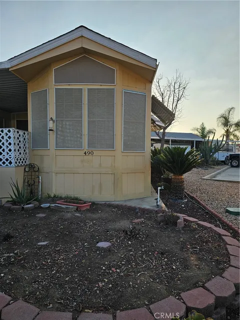 1295 S Cawston Avenue Unit 490, Hemet, CA MLS: SW25058122