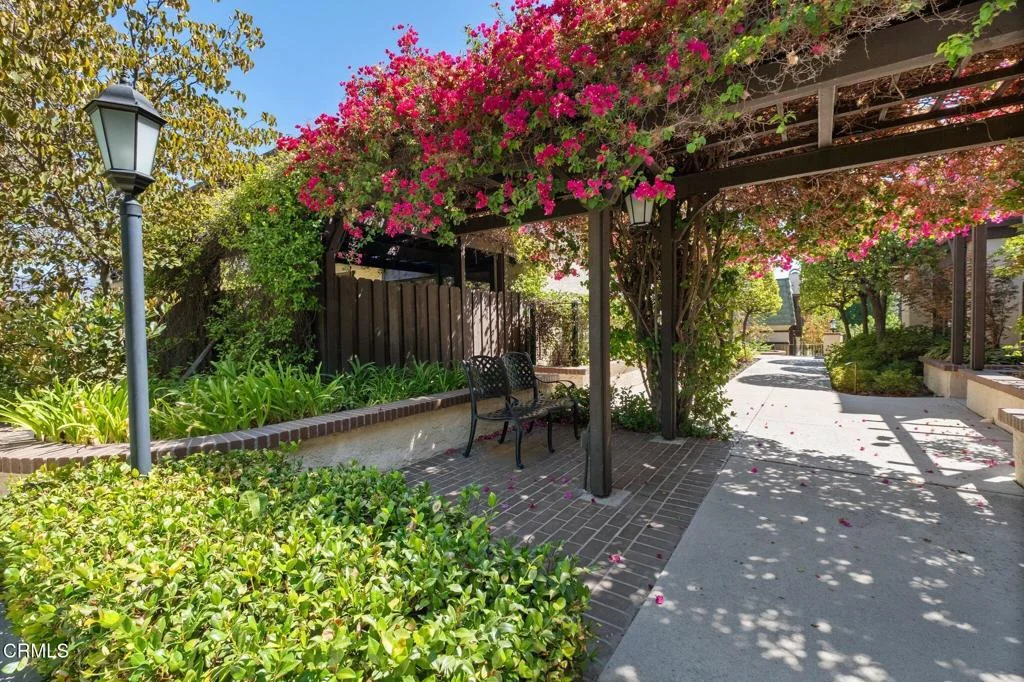 885 S Orange Grove Boulevard Unit 20, Pasadena, CA 91105