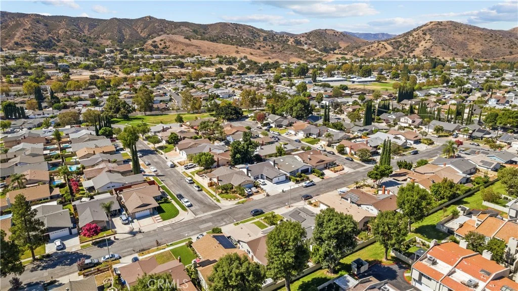 5695 Bloomfield St, Simi Valley, CA 93063
