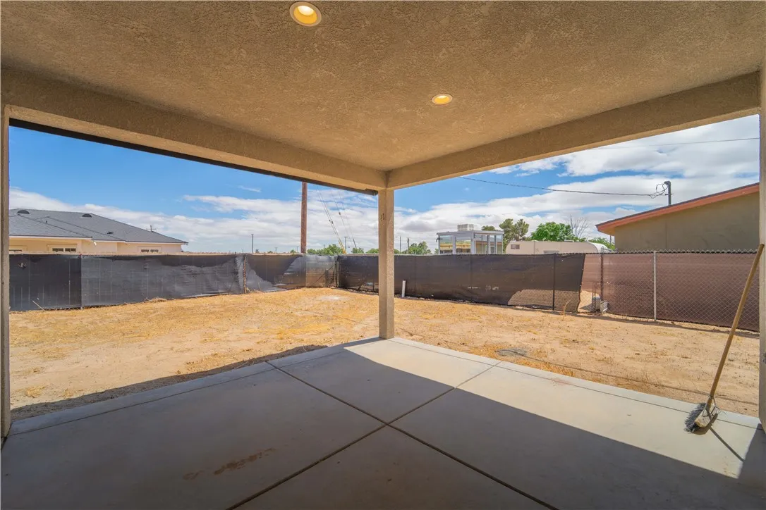 Additional image 48 of 21324 79th St, California City, CA 93505