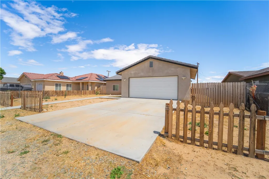 Additional image 2 of 21324 79th St, California City, CA 93505