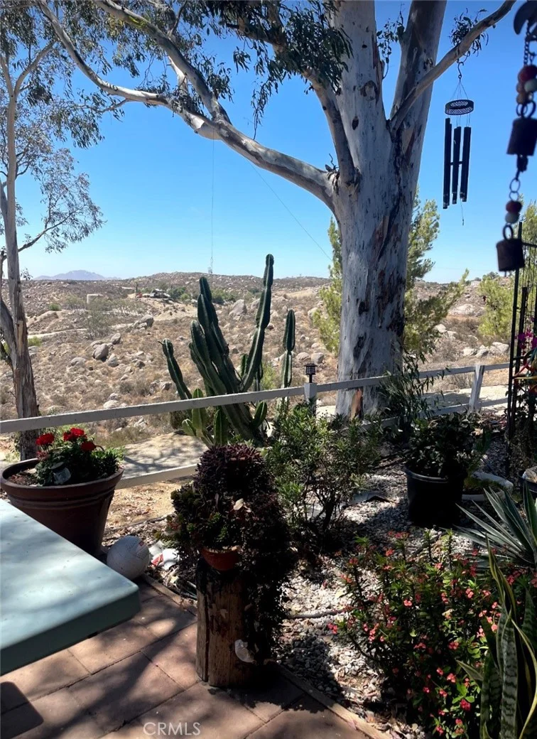 21945 Horseshoe Trl, Nuevo, CA 92567