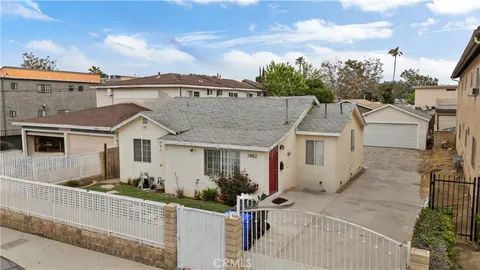 24812 Walnut Street, Newhall, CA 91321 - MLS#: SR25094281