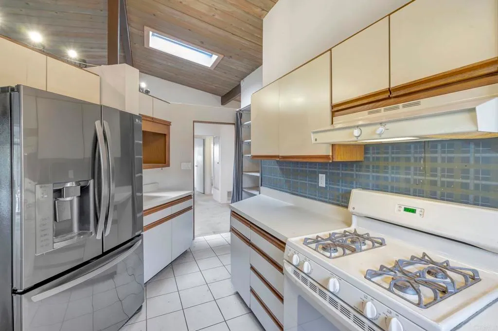 Additional image 53 of 5545 Baja Drive, San Diego, CA 92115