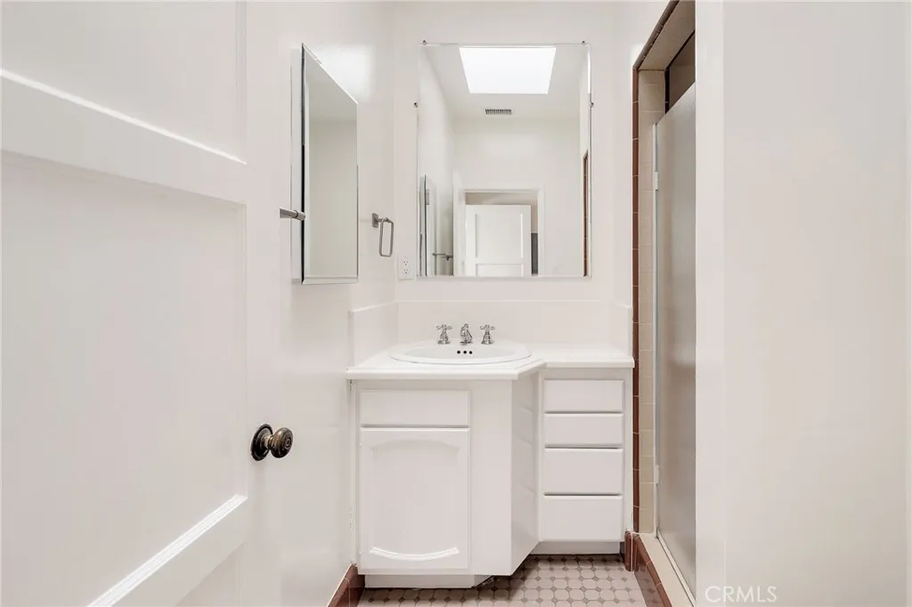 Additional image 30 of 704 Elvira Avenue, Redondo Beach, CA 90277