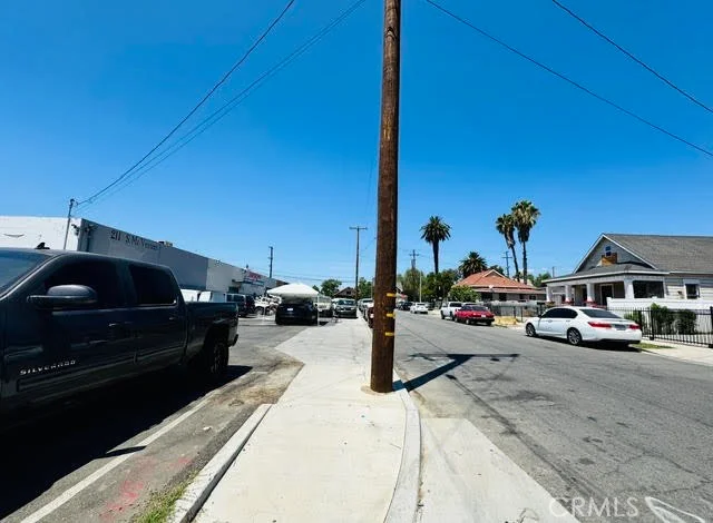 211 S Mount Vernon Ave, San Bernardino, CA 92410