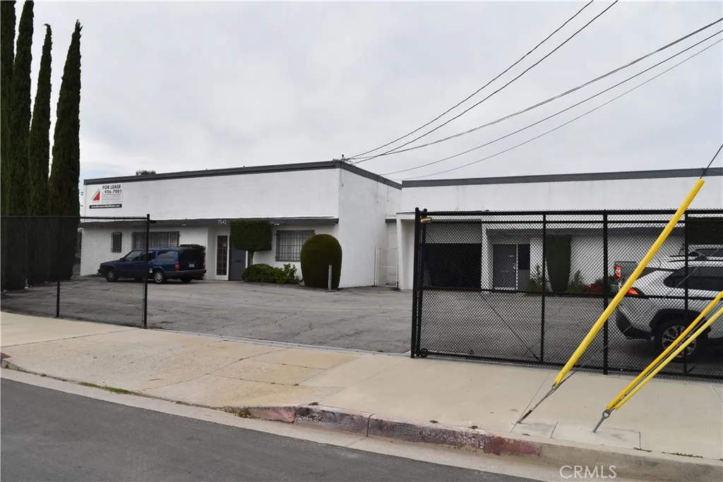 7542 San Fernando Road, Sun Valley, CA 91352