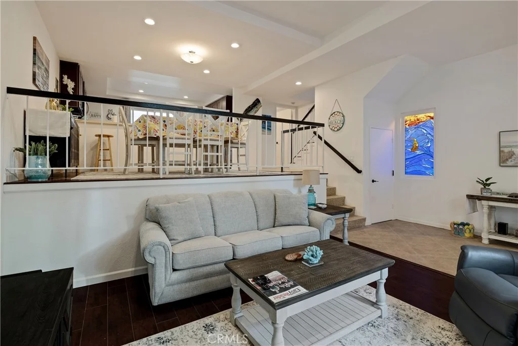 255 Valley Dr, Hermosa Beach, CA 90254 photo 4