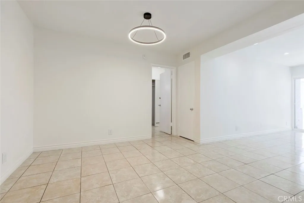 Additional image 14 of 18620 Hatteras St Unit 266, Tarzana, CA 91356