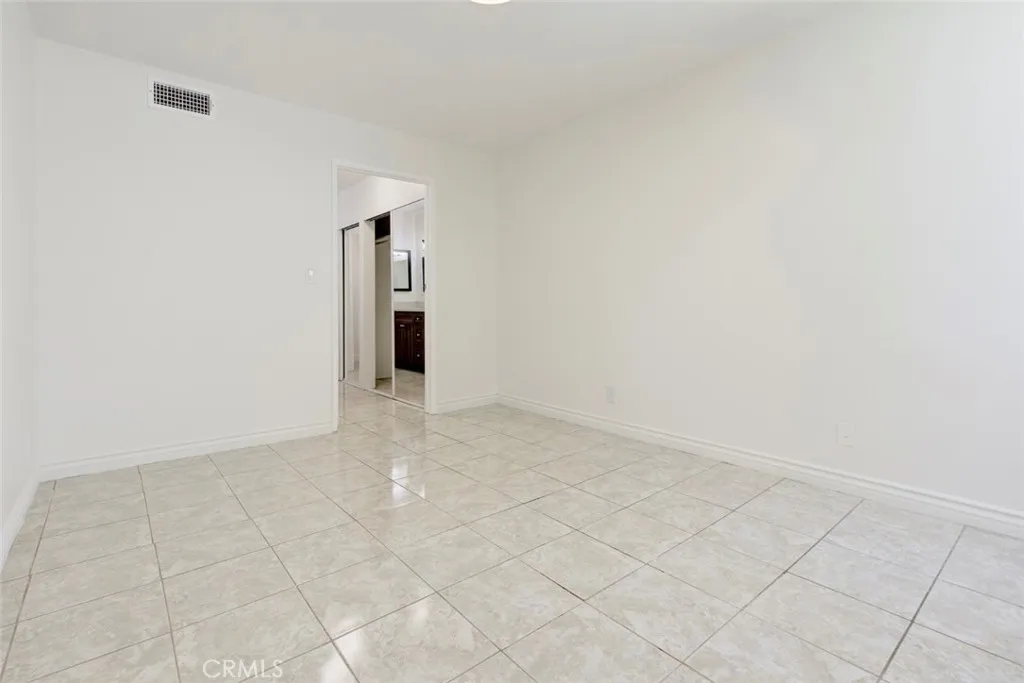 Additional image 60 of 18620 Hatteras St Unit 266, Tarzana, CA 91356