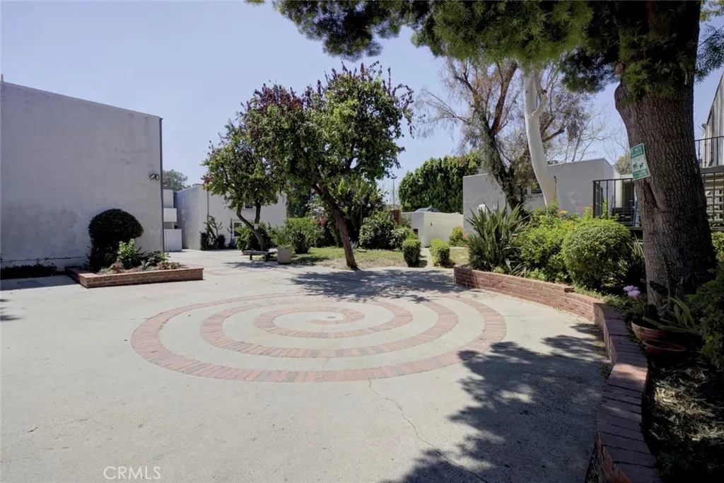 Additional image 38 of 18620 Hatteras St Unit 266, Tarzana, CA 91356