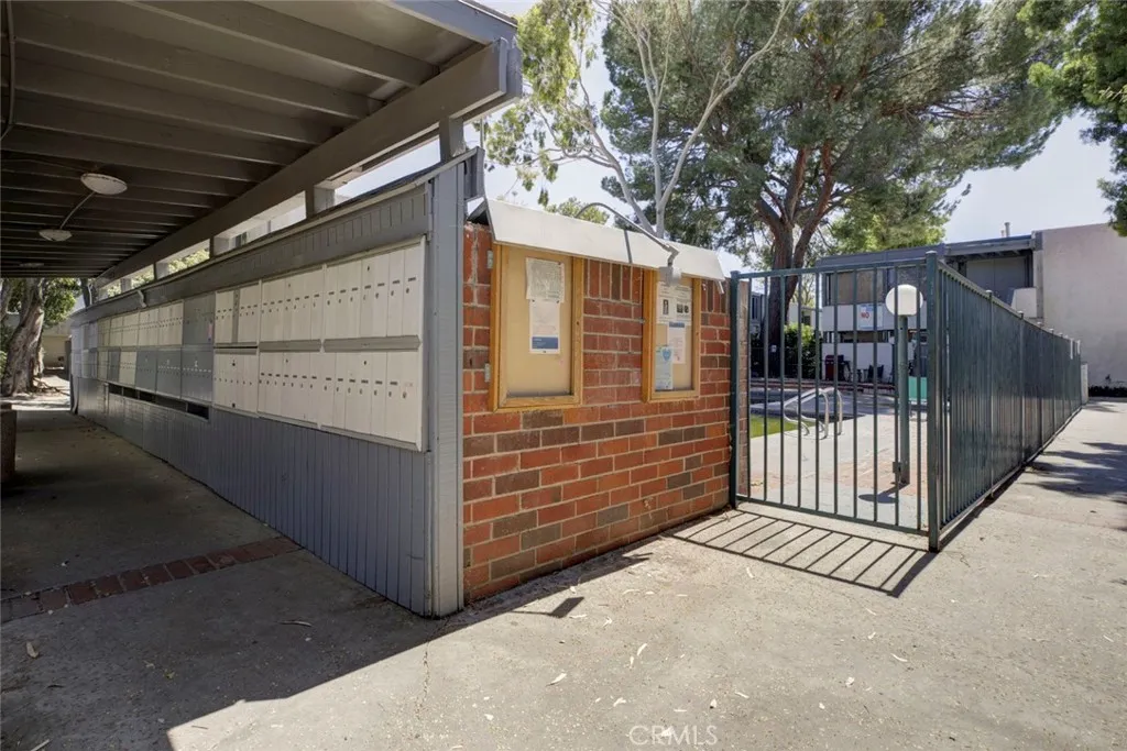 Additional image 5 of 18620 Hatteras St Unit 266, Tarzana, CA 91356