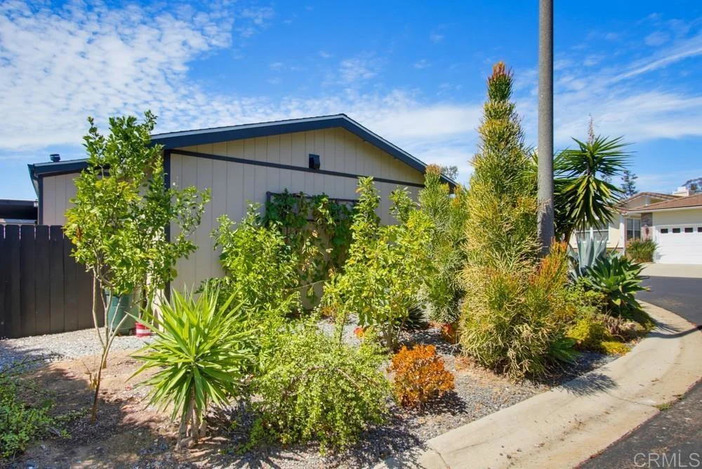 1120 Harvest Lane, Vista, CA 92081
