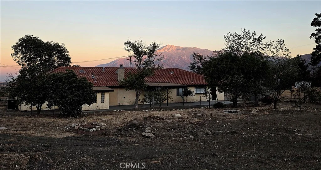 295 Summit Drive, Banning, CA 92220 photo 3