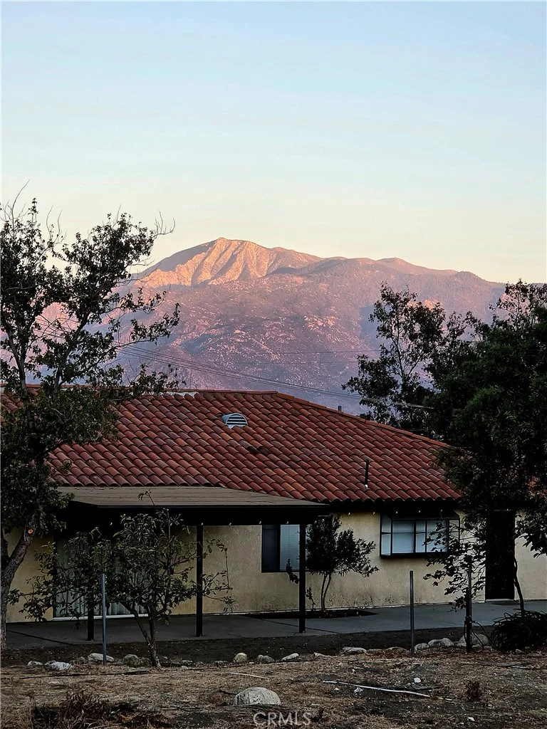 295 Summit Drive, Banning, CA 92220 photo 4
