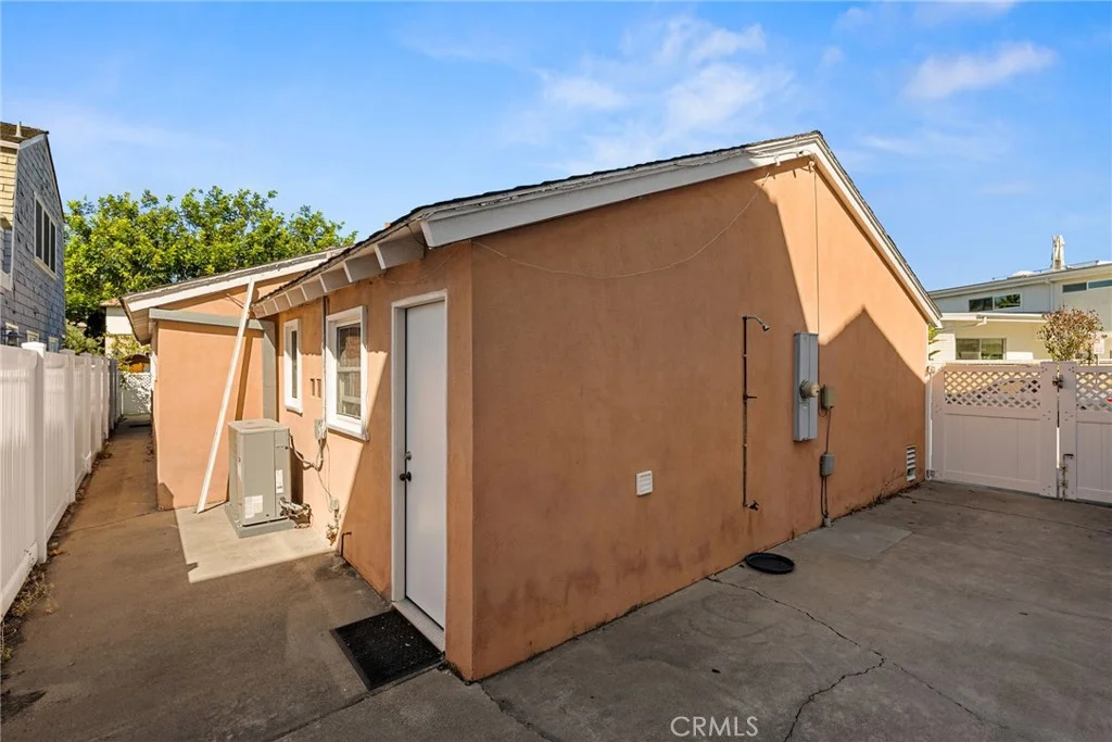 449 M Street, Newport Beach, CA 92661