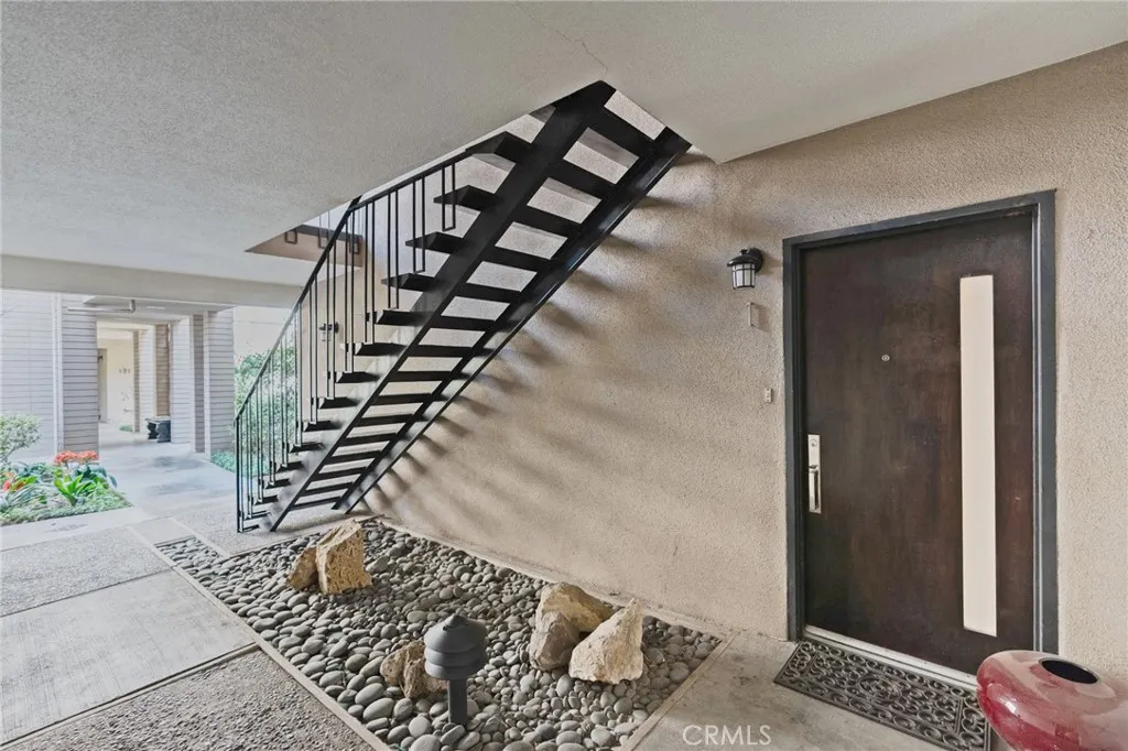 Additional image 6 of 1235 S Orange Grove Boulevard Unit 1, Pasadena, CA 91105