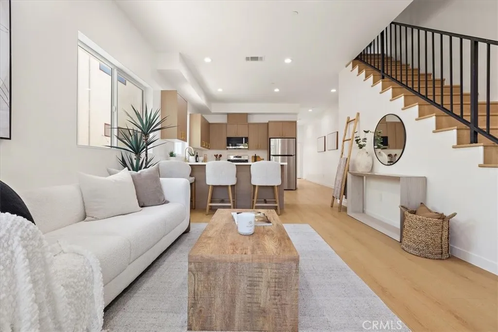 Additional image 56 of 642 E Fairview Boulevard Unit A, Inglewood, CA 90302