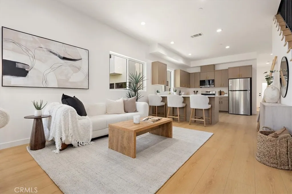 Additional image 59 of 642 E Fairview Boulevard Unit A, Inglewood, CA 90302