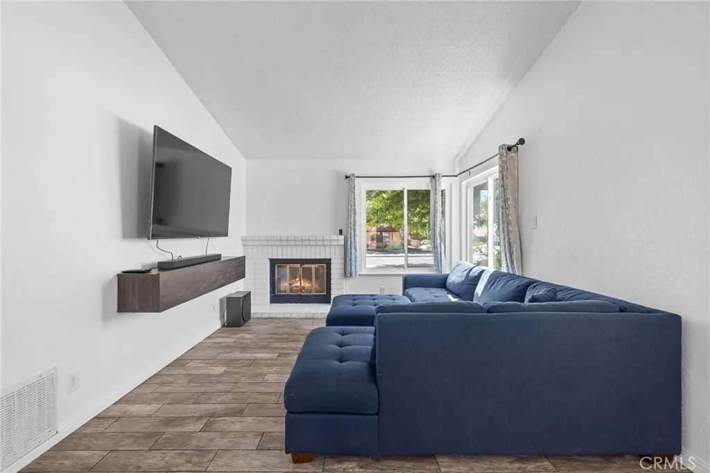 Additional image 17 of 40723 Via Honrado, Palmdale, CA 93551