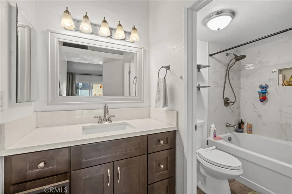 Additional image 32 of 40723 Via Honrado, Palmdale, CA 93551