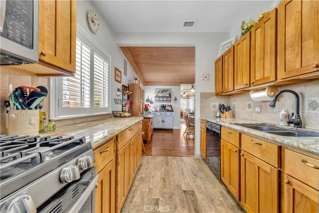 Additional image 17 of 43516 18th St W, Lancaster, CA 93534